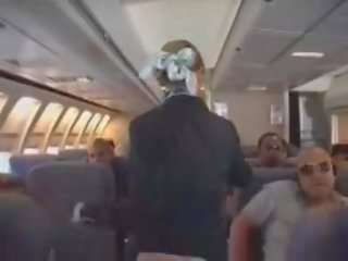 Amerykańskie stewardessa na ręcznym - część 5