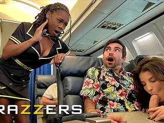 Laimingas gauna pakliuvom su flight attendant hazel grace į privatu kai lasirena69 comes & joins už a fabulous 3se - brazzers