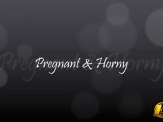 Огромен цици милф katerina hartlova в последно month’s pregnancy мастурбира