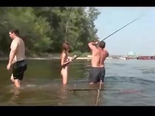 Naken fishing med veldig pen russisk tenåring elena